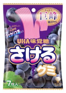 Sachet de Sakeru Gummy d'UHA Mikakuto, gummy à déchirer au raisin Kyoho